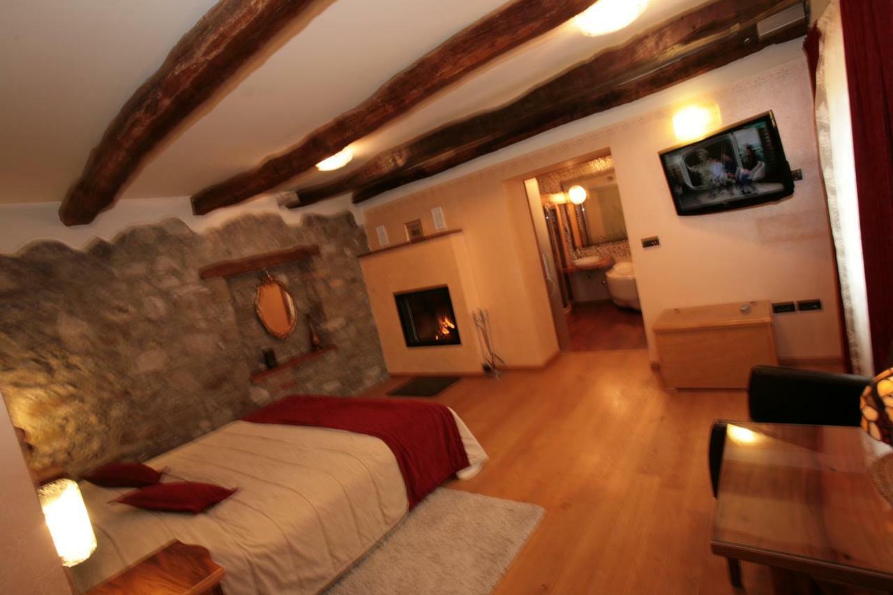 Appartement Domacija Linc à Rodik Extérieur photo
