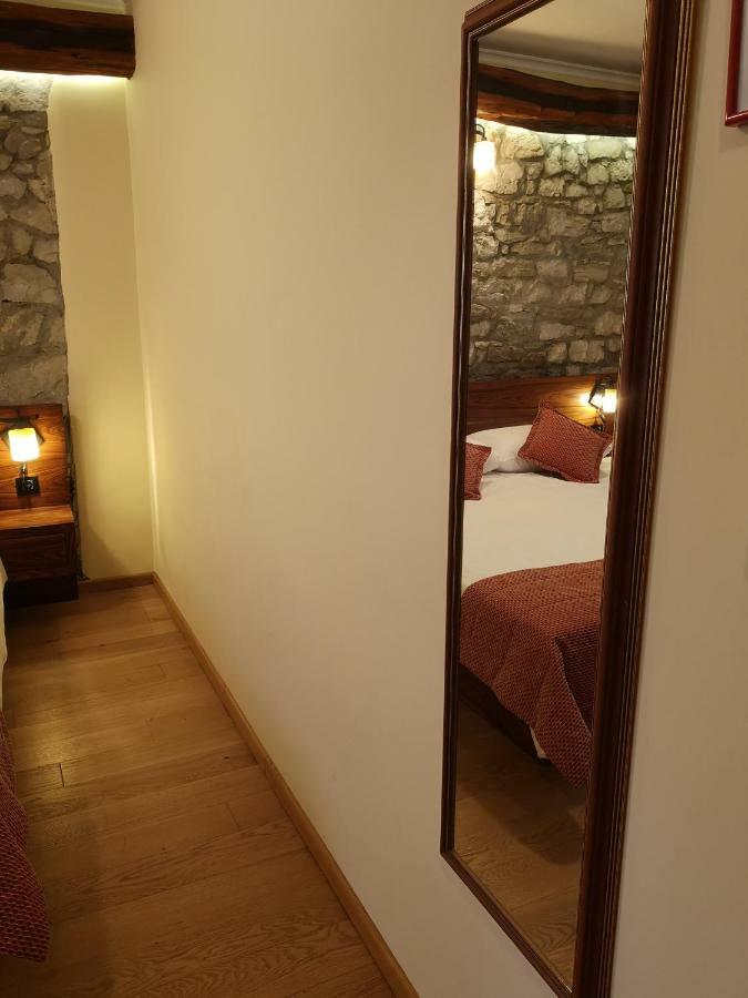 Appartement Domacija Linc à Rodik Extérieur photo